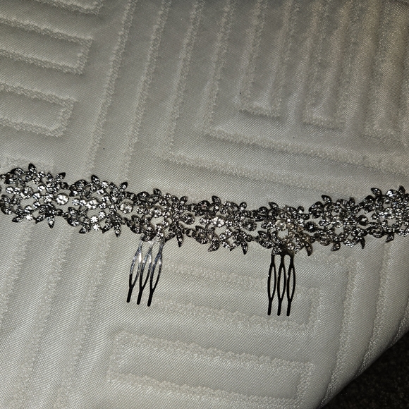Hair Accessory - Picture 6 of 7